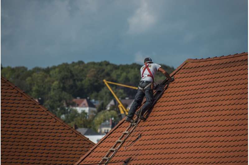 Why poor sleep quality can be a matter of life and death for migrant roofers 